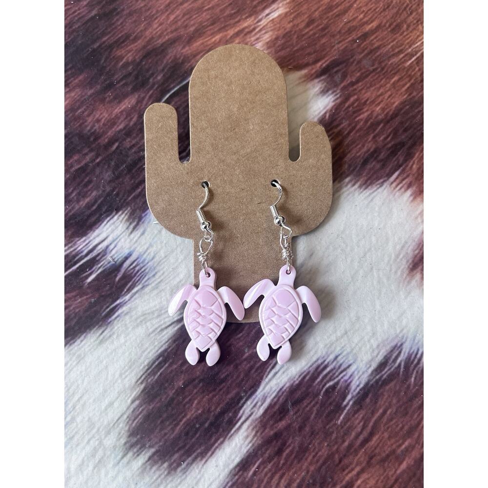 Pink Queen Conch Shell Carved Turtle Dangle Earrings Western Boho Hand Crafted
